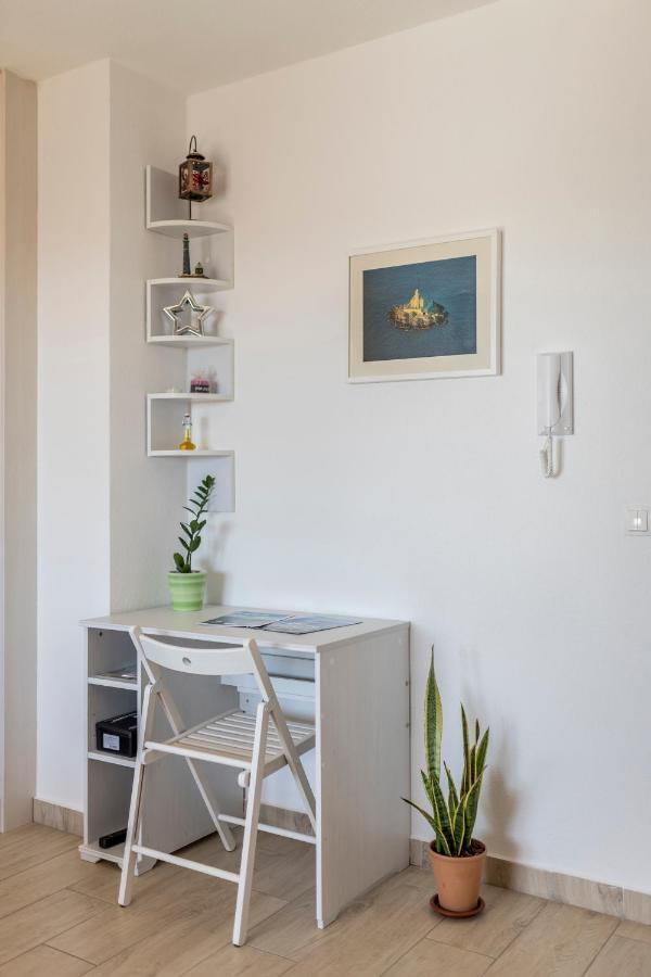 Apart Sa Terasom 250M Od Plaze,Parking,Wi Fi,Rostilj Trogir Exterior foto
