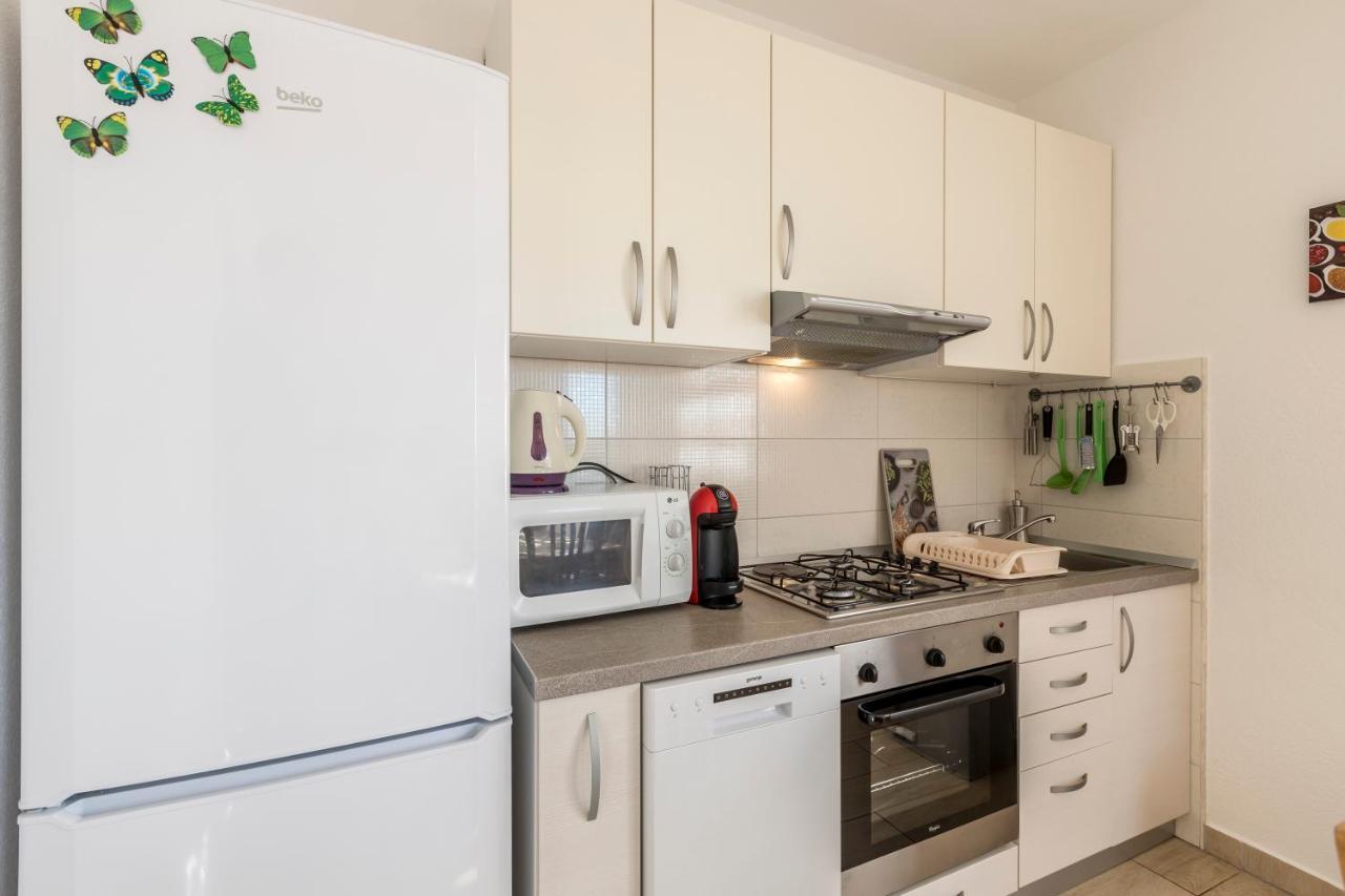 Apart Sa Terasom 250M Od Plaze,Parking,Wi Fi,Rostilj Trogir Exterior foto