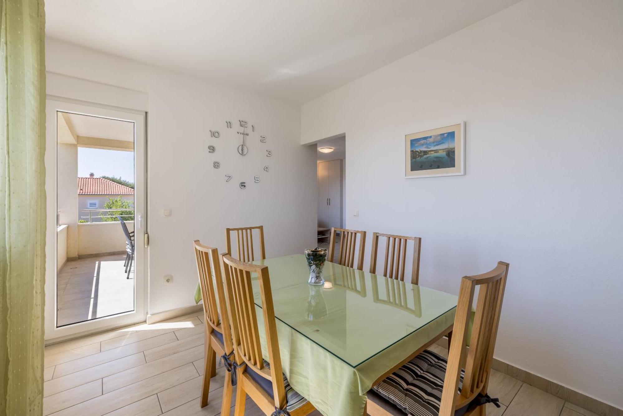 Apart Sa Terasom 250M Od Plaze,Parking,Wi Fi,Rostilj Trogir Exterior foto